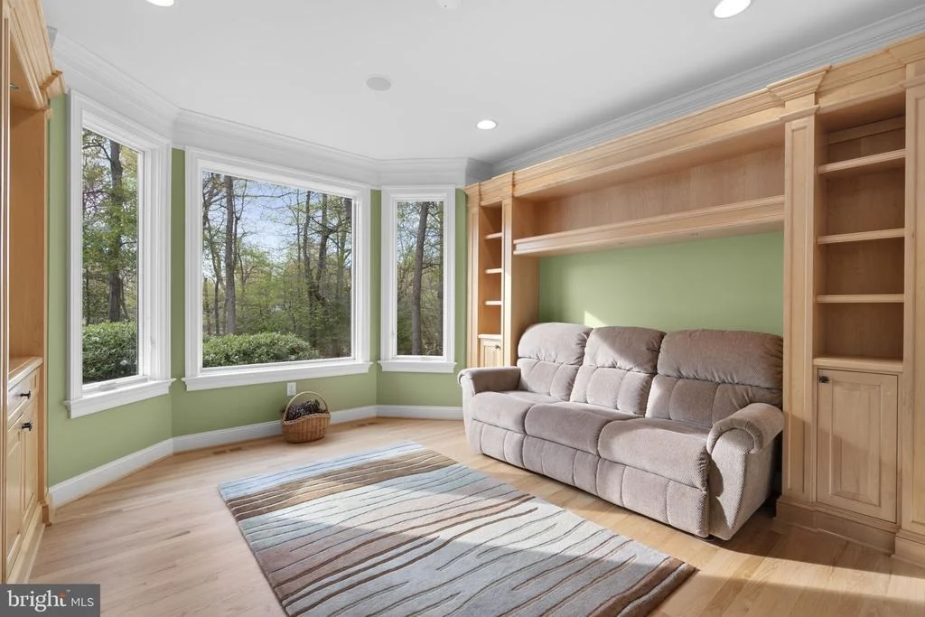 Photo of 370 EAGLE HILL ROAD