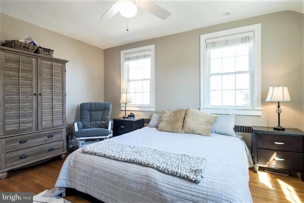 Photo of 620 ALDERSHOT ROAD