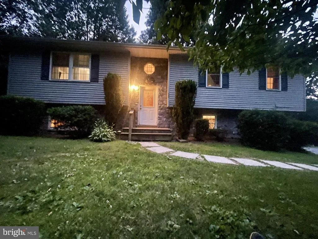 Photo of 33 HIGHVIEW DRIVE