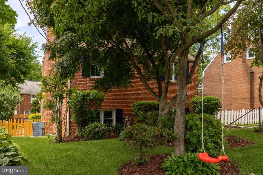Photo of 1607 BALLARD STREET