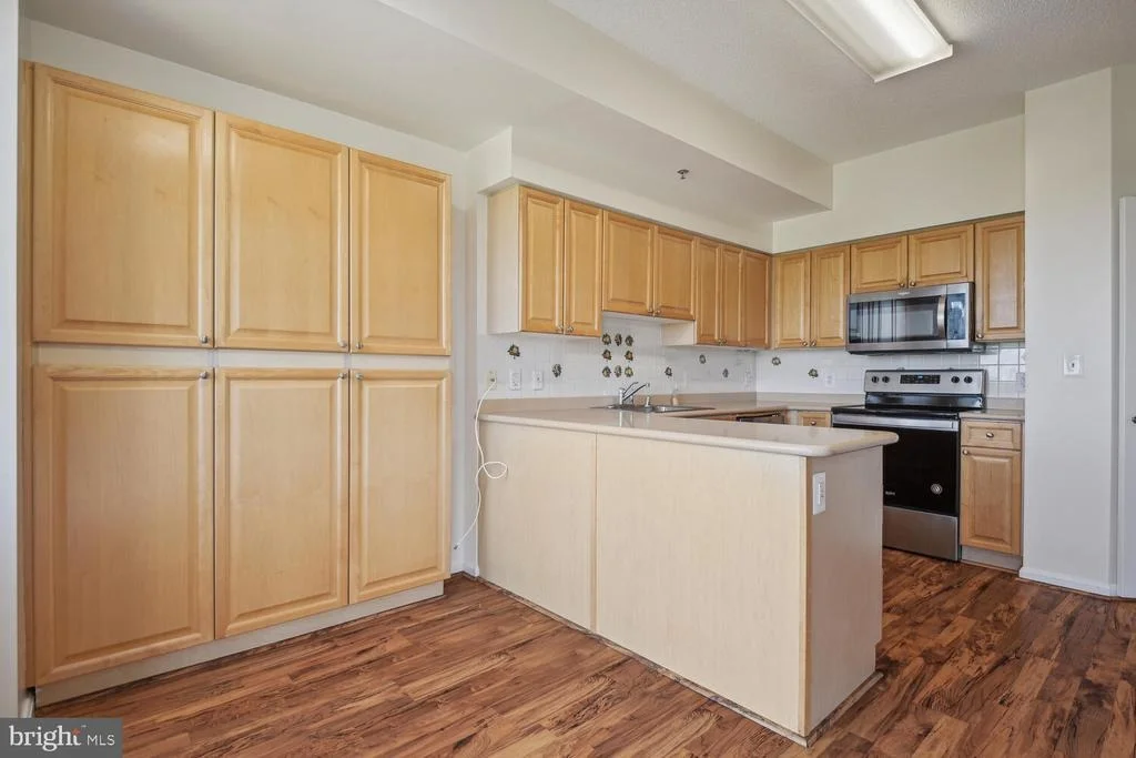 Photo of Unit 708 at 3100 N LEISURE WORLD BOULEVARD