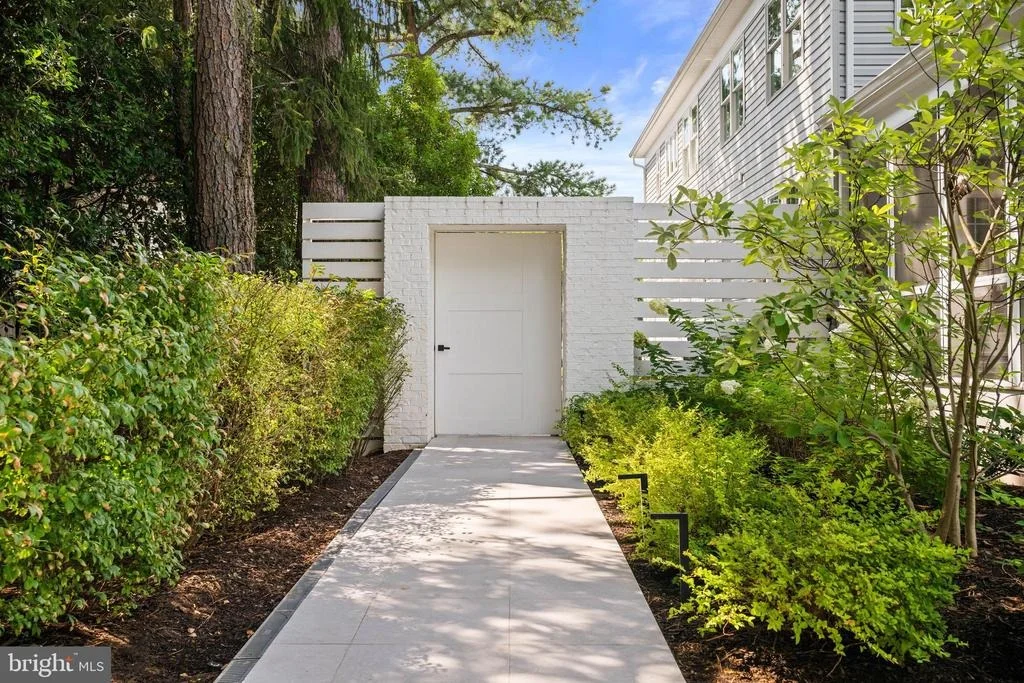 Photo of 6130 RAMSHORN DRIVE