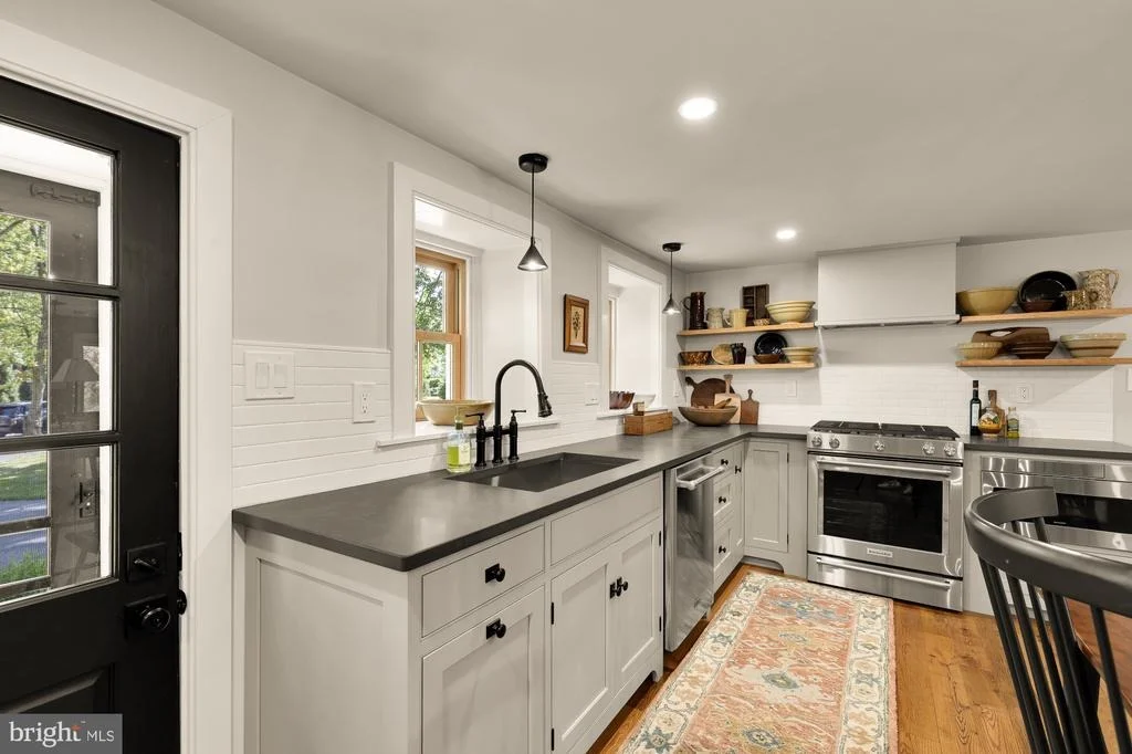Photo of 1102 DULANEY GATE CIRCLE