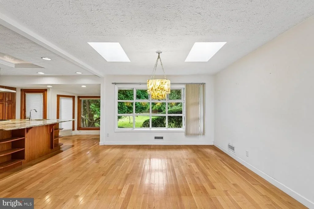 Photo of 7933 STEVENSON ROAD