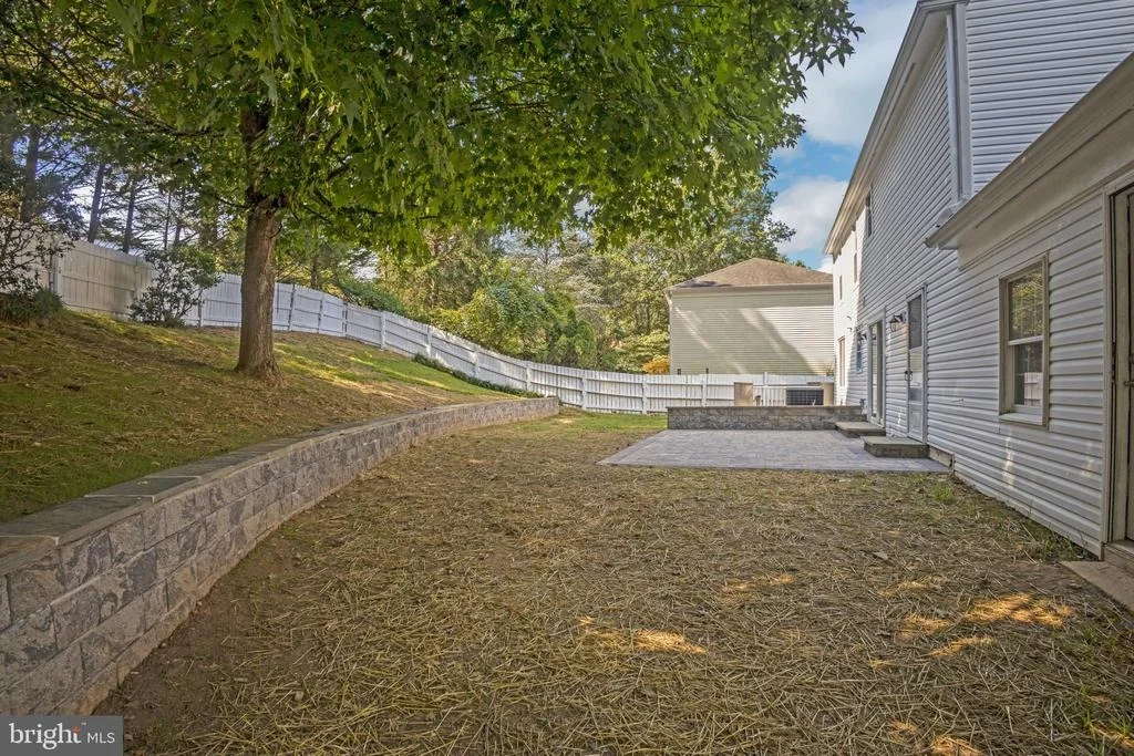 Photo of 18121 BILNEY DRIVE