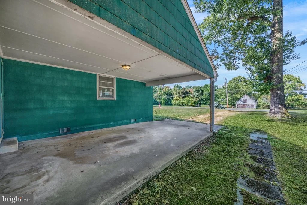 Photo of 4891 IDLEWILDE ROAD