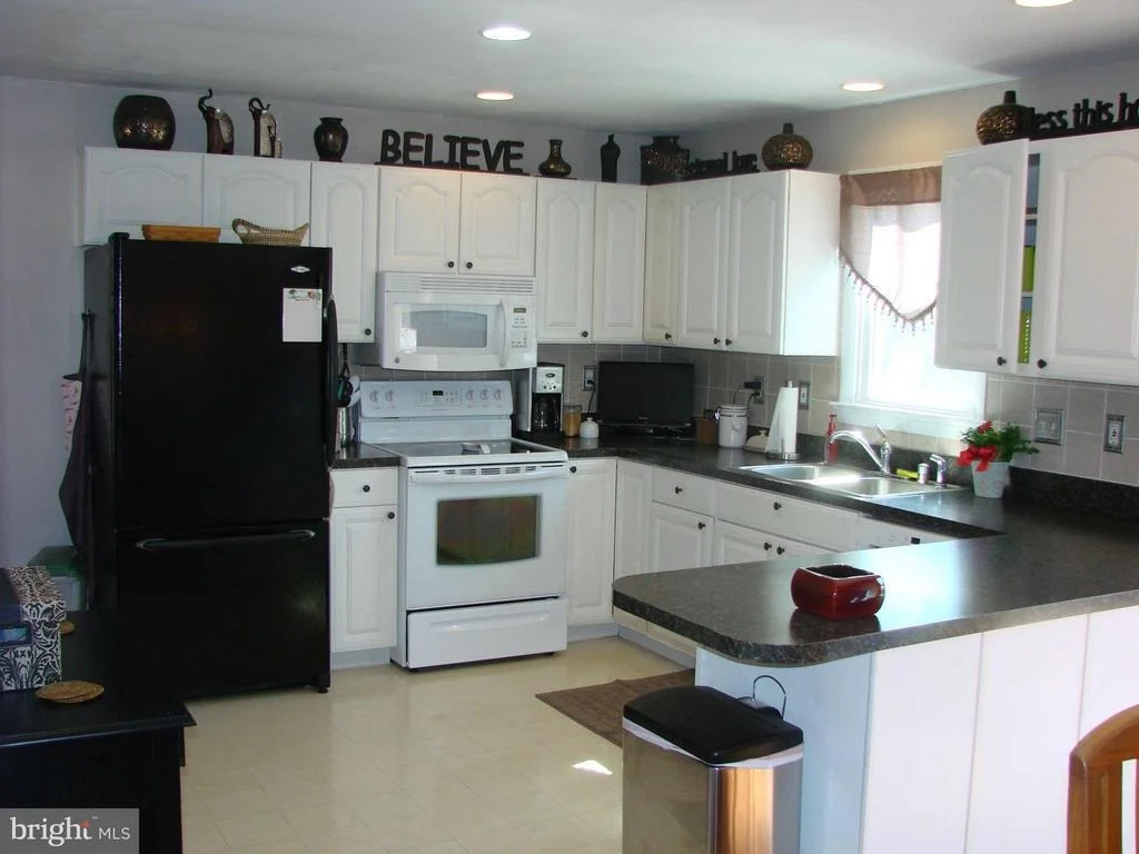 Photo of 11915 MID COUNTY DRIVE
