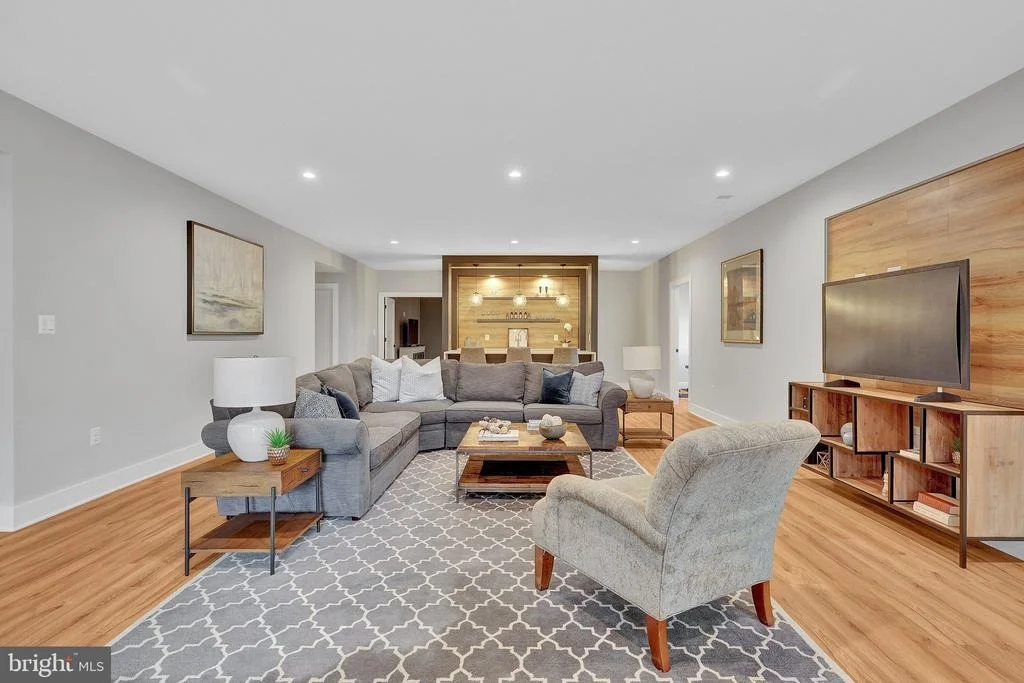 Photo of 1100 BALLS HILL ROAD