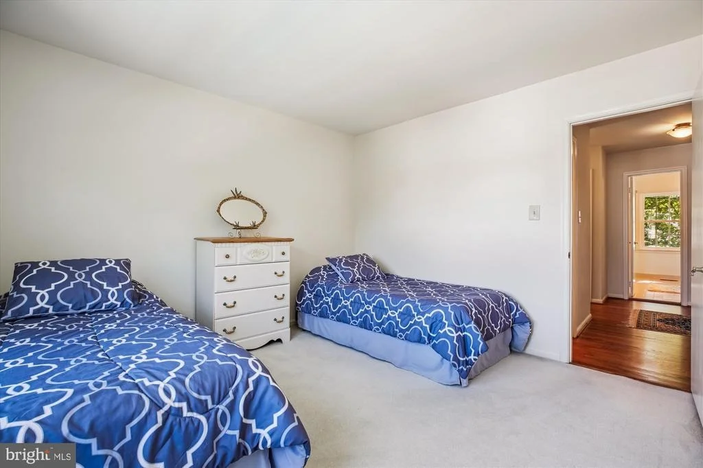 Photo of 9537 FOX HOLLOW
