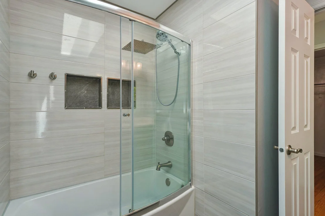 Photo of 8600 VALLEY DR