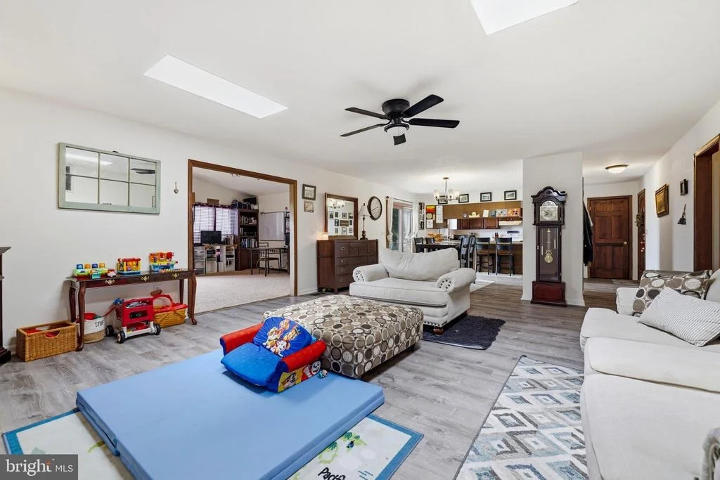 Photo of 7313 COVINGTONS CORNER ROAD