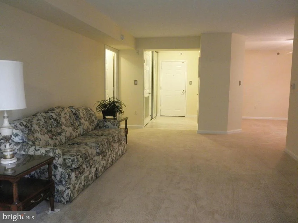 Photo of Unit 305 at 14809 PENNFIELD CIRCLE