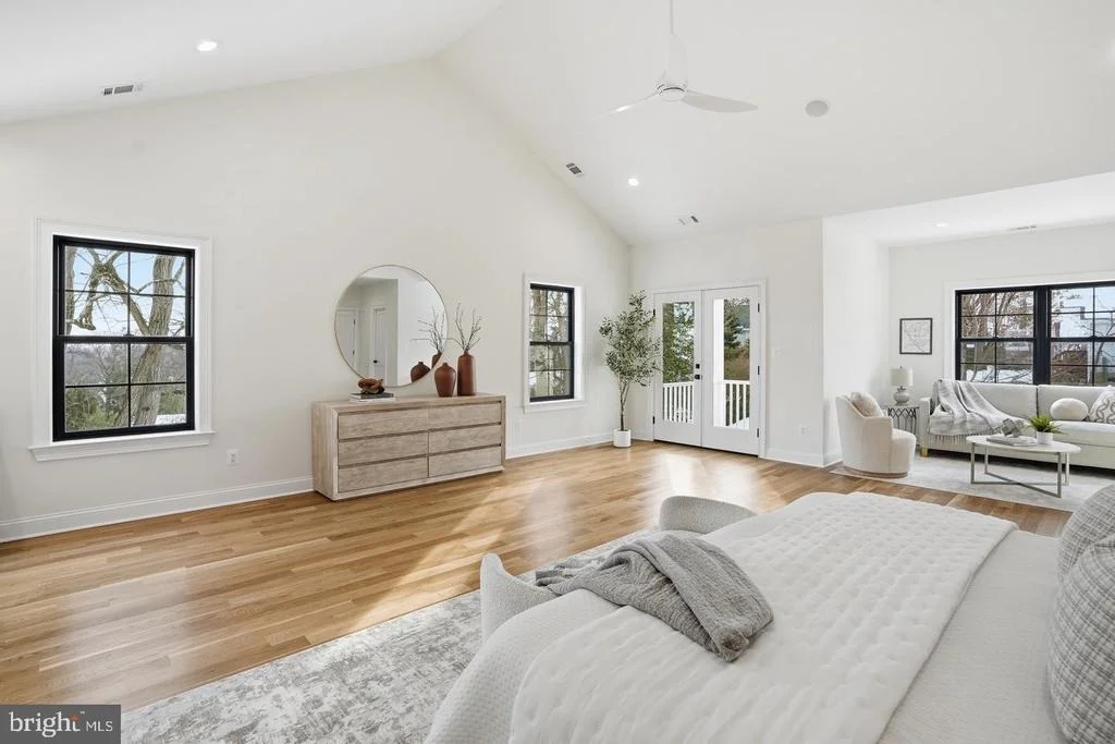 Photo of 6512 WILLIAMSBURG BOULEVARD