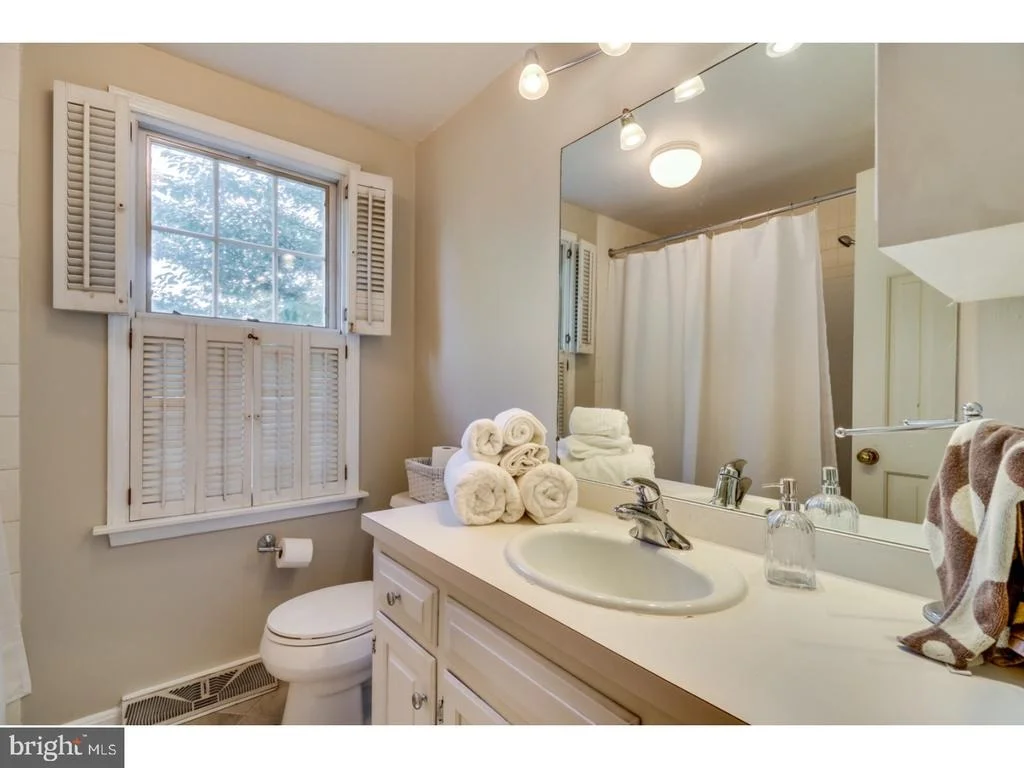 Photo of 530 N AMERICAN AVENUE