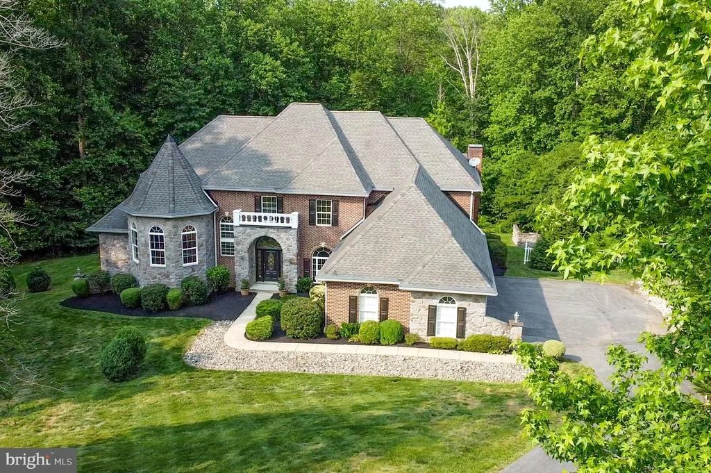 Photo of 1002 COVINGTON WAY