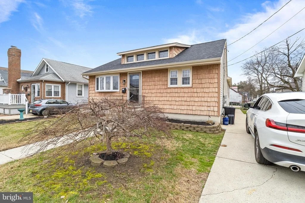 Photo of 310 HARVARD AVENUE