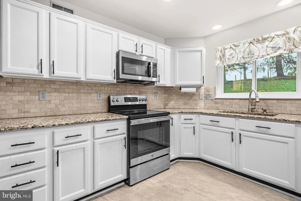 Photo of 478 DEVON DRIVE