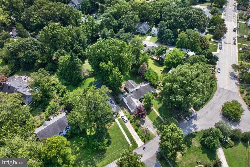 Photo of 111 WARDOUR DRIVE