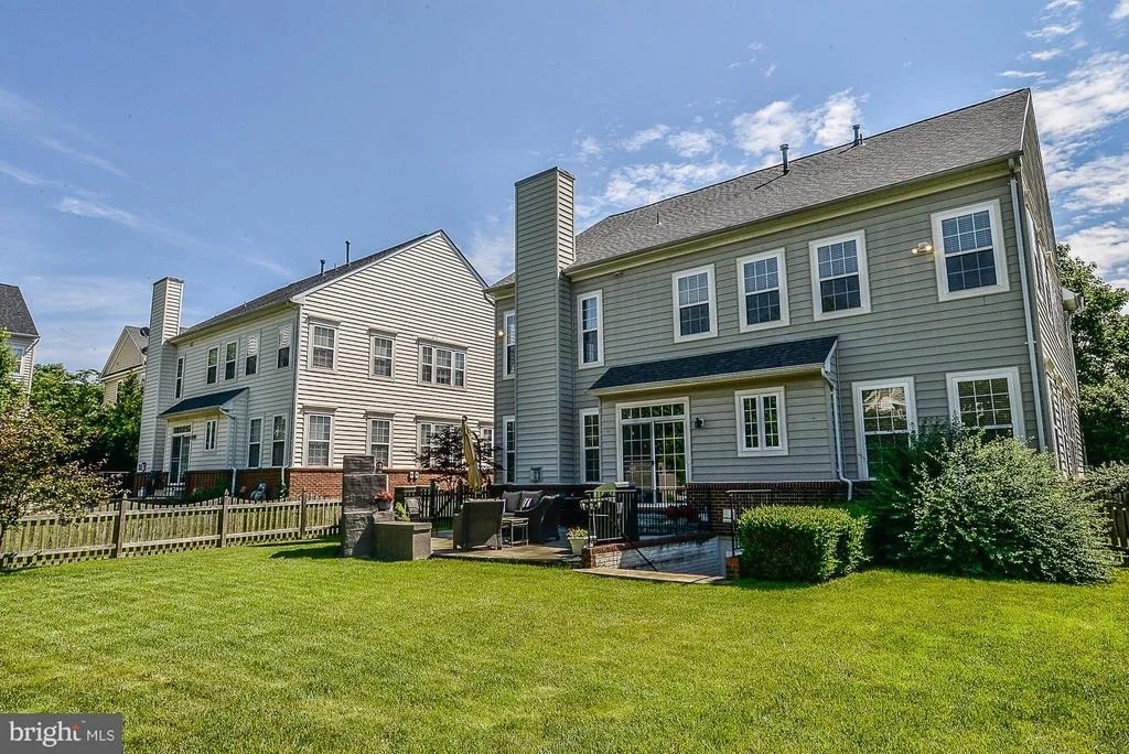 Photo of 23049 MINERVA DRIVE
