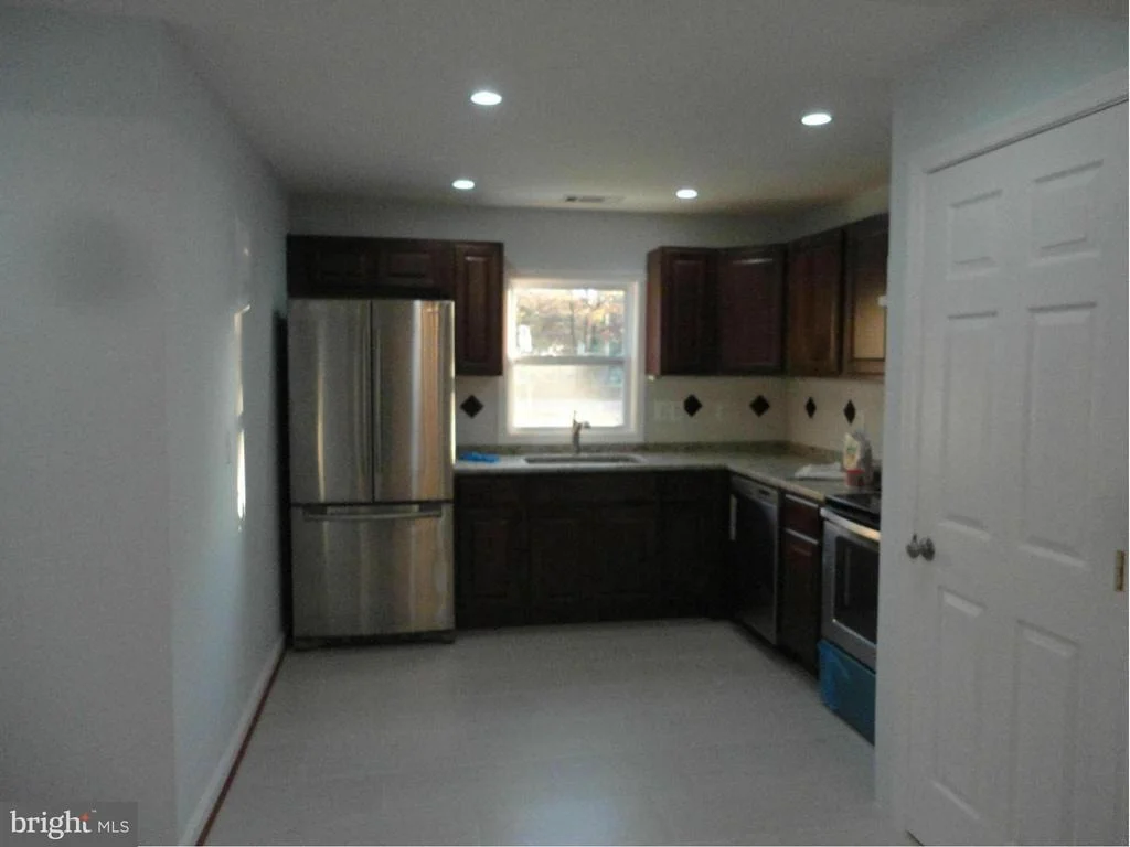 Photo of 6101 MAIN STREET