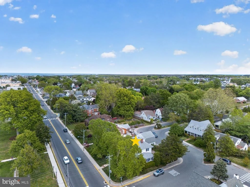 Photo of 829 SAVANNAH ROAD