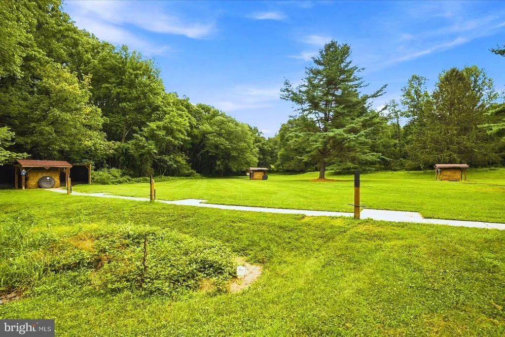 Photo of 5904 MUNCASTER MILL ROAD