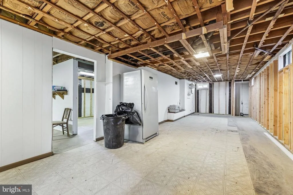Photo of 816 MEADOW ROAD