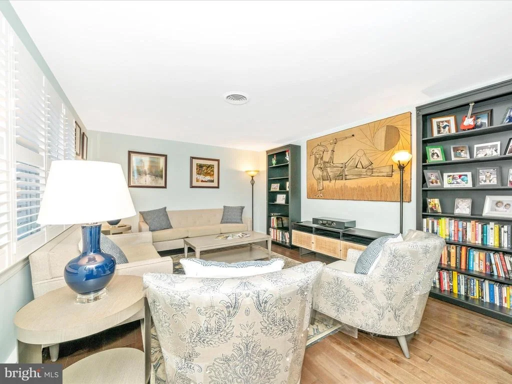 Photo of 903 MERCER PLACE
