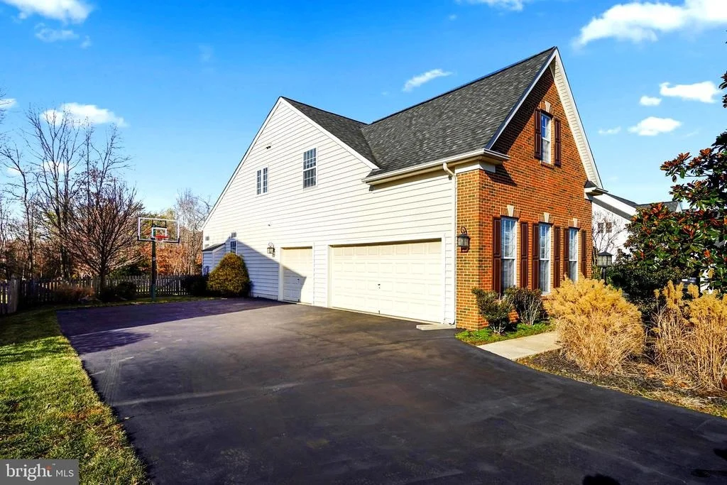 Photo of 42490 LONGACRE