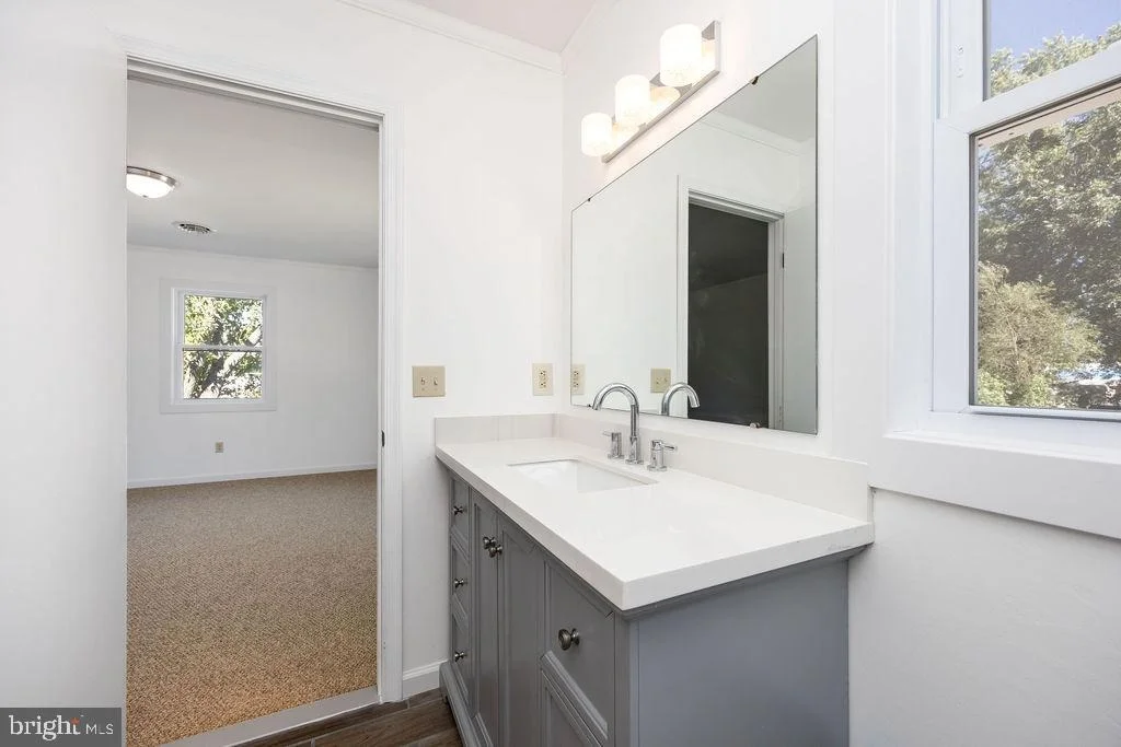 Photo of 813 PRICE ROAD