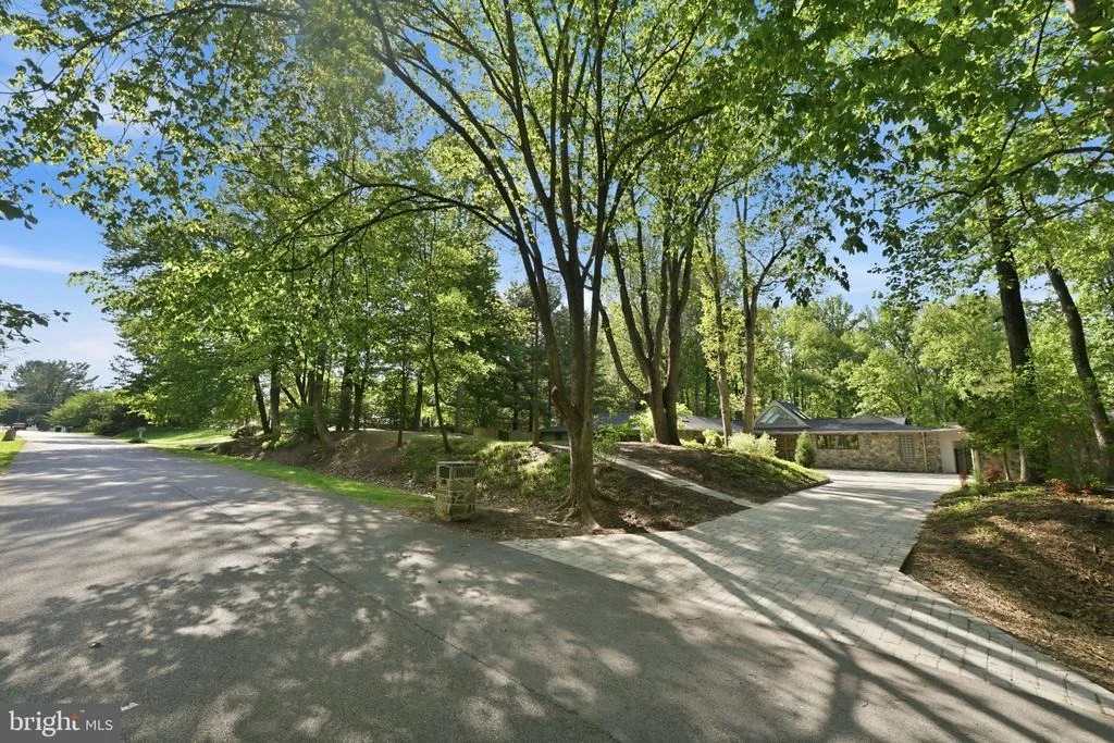 Photo of 15130 SPRINGFIELD ROAD