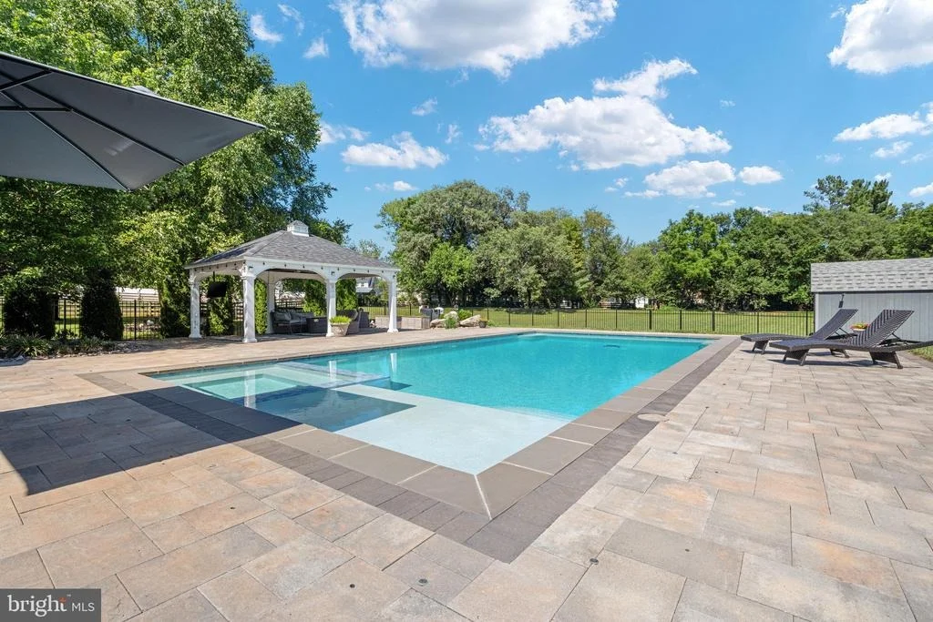 Photo of 116 HERMITAGE BOULEVARD