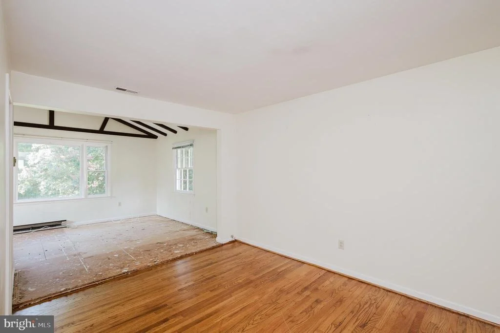 Photo of 318 BEACH DRIVE
