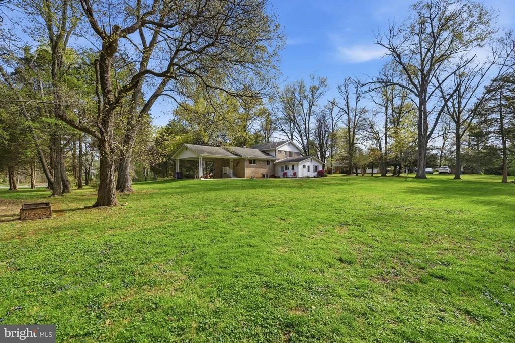 Photo of 1814 MARYMONT ROAD