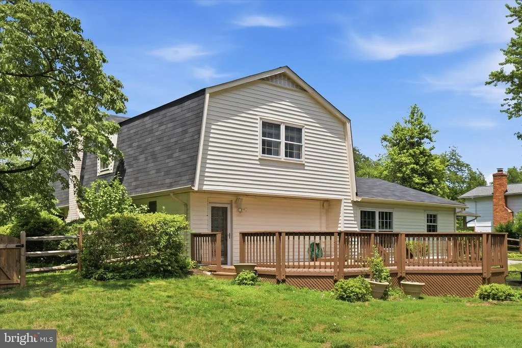 Photo of 3710 QUEEN MARY DRIVE
