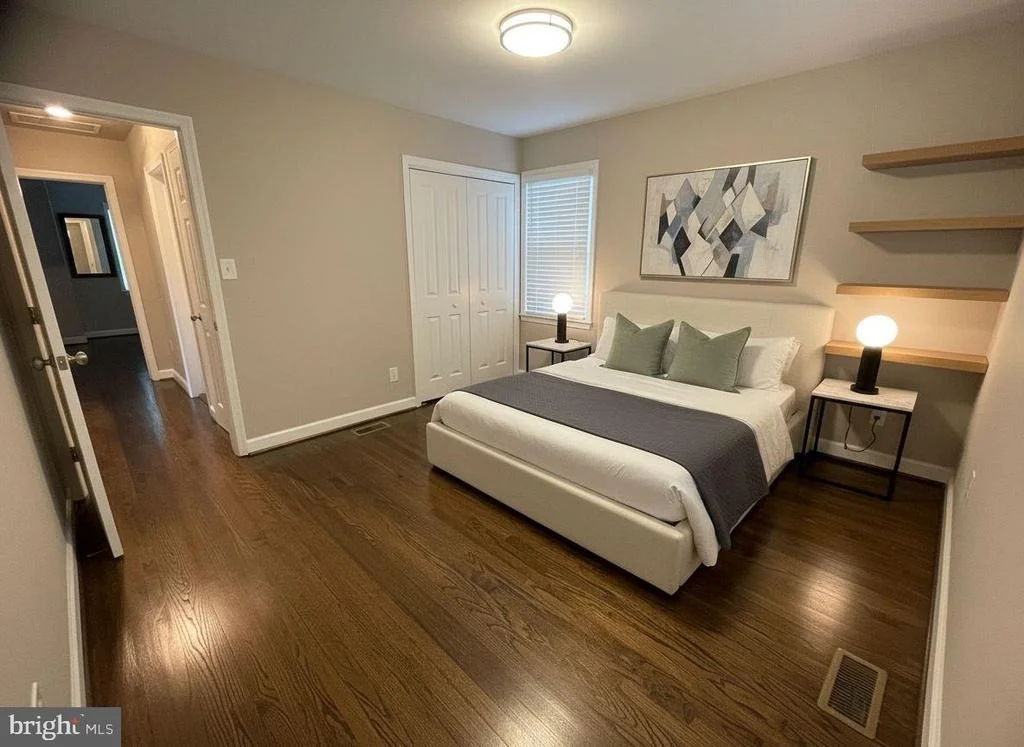 Photo of 401 FOREST VIEW