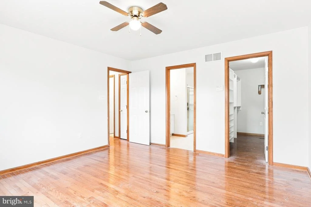 Photo of 8 MARINERS COURT