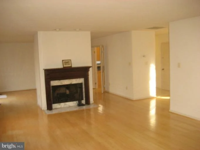 Photo of 1408 COLLEEN LANE