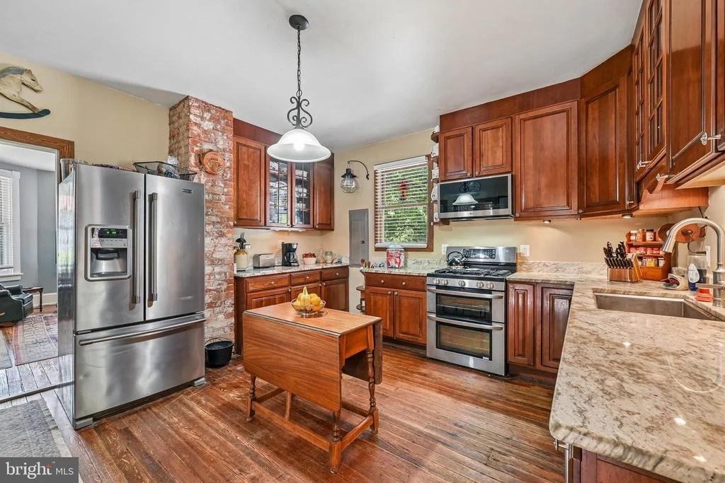 Photo of 20925 CLARKSBURG ROAD