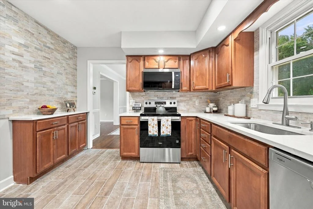 Photo of 72 BRISTLE CONE DRIVE