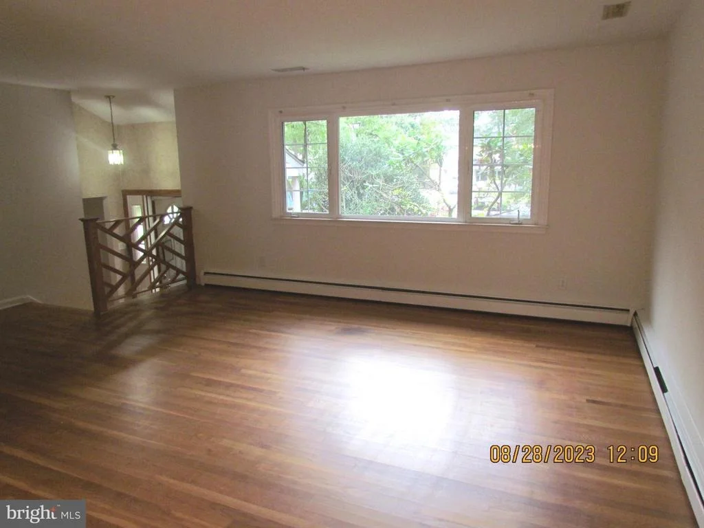 Photo of 126 SHADOW COURT