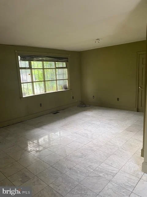 Photo of 4801 LONGFELLOW STREET
