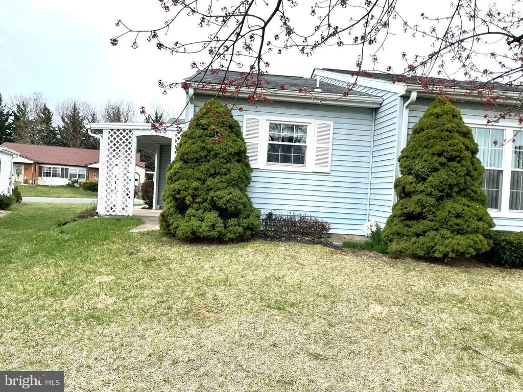 Photo of 5686 BARBERRY COURT