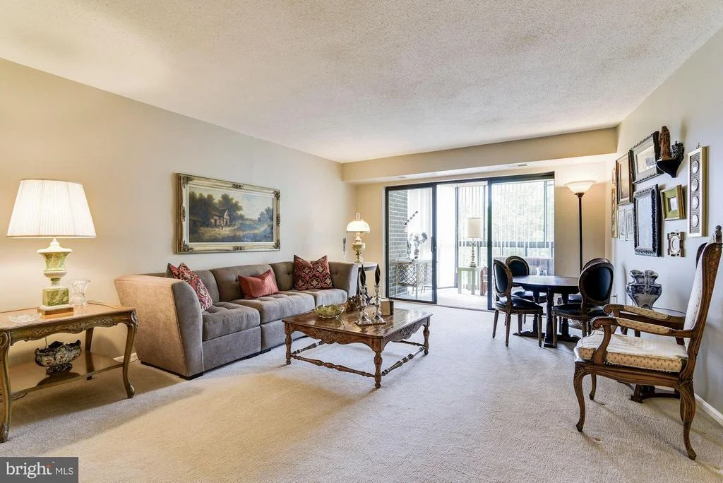 Photo of Unit 3814 at 15115 INTERLACHEN DRIVE