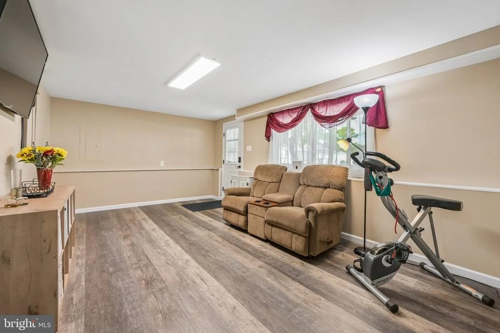 Photo of 417 FLORENCE AVENUE