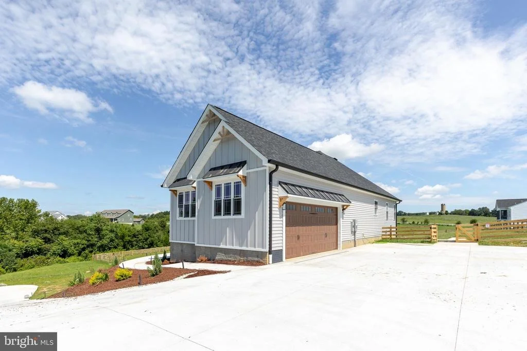 Photo of 23851 LANDS END DRIVE