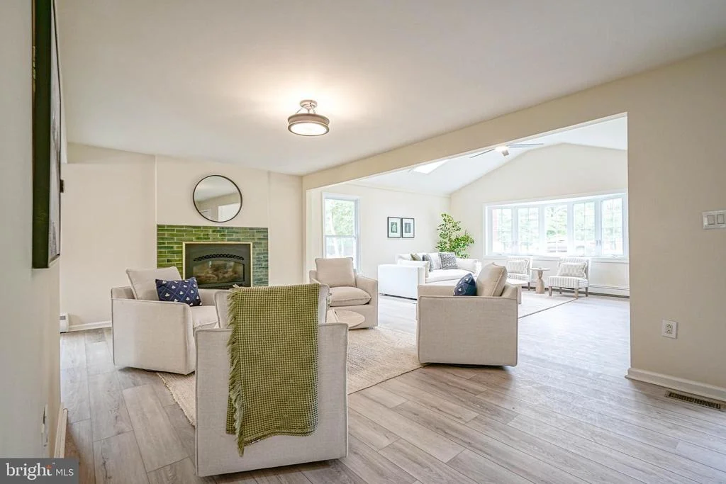 Photo of 299 HICKSTOWN ROAD