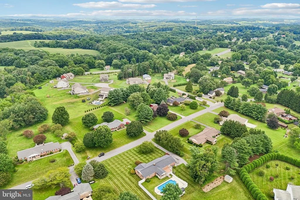 Photo of 2215 CHEROKEE DRIVE