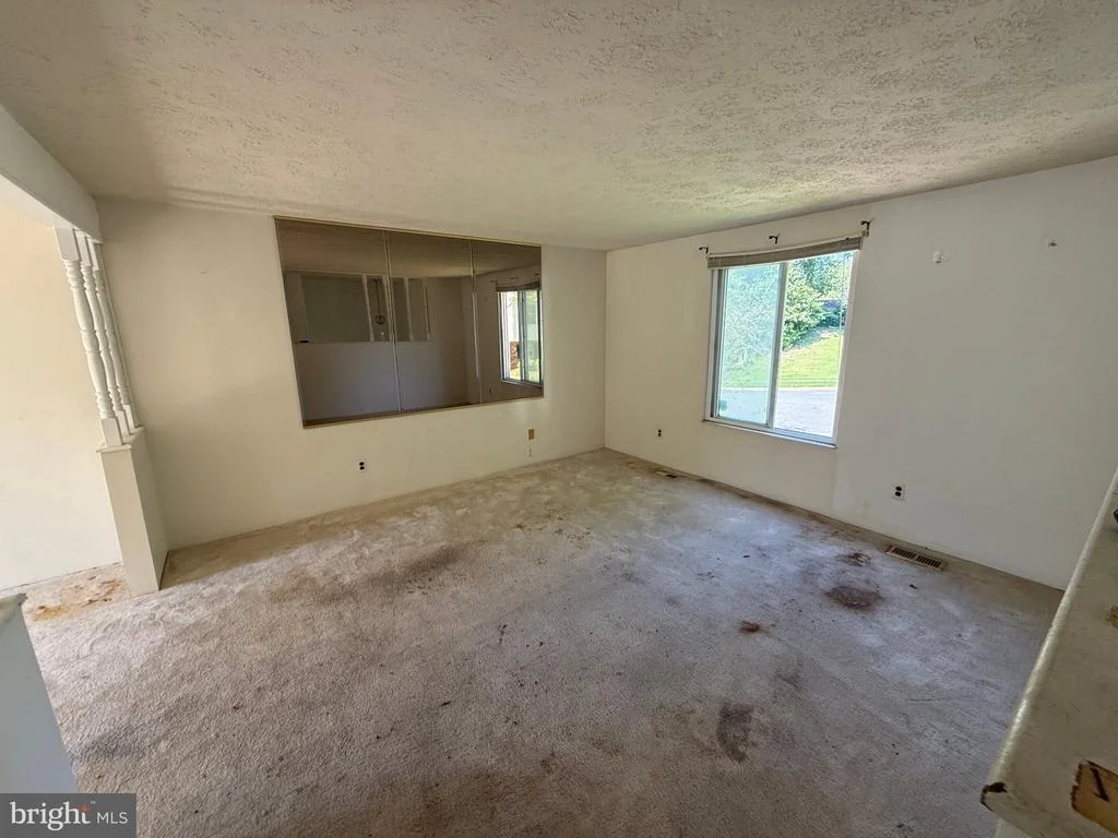 Photo of 6205 PLUM WAY