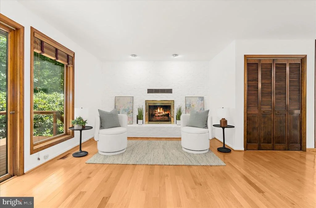 Photo of 698 DISCOVERY ROAD